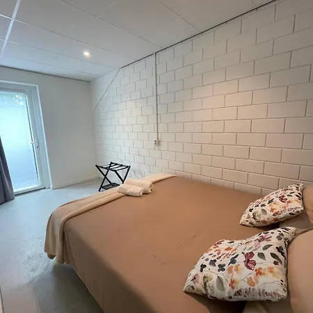 4 Persoons Compleet Ingericht * Bladel